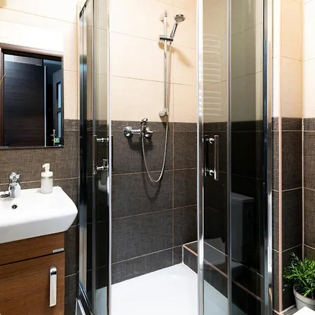 Lesny Dom, Sun & Snow קרפאז'