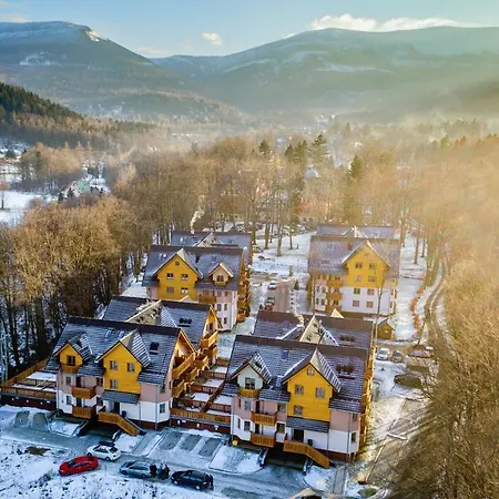 Lesny Dom, Sun & Snow